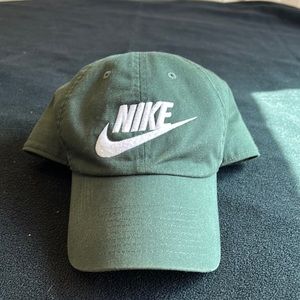 Nike Futura Washed Heritage86 strap back cap